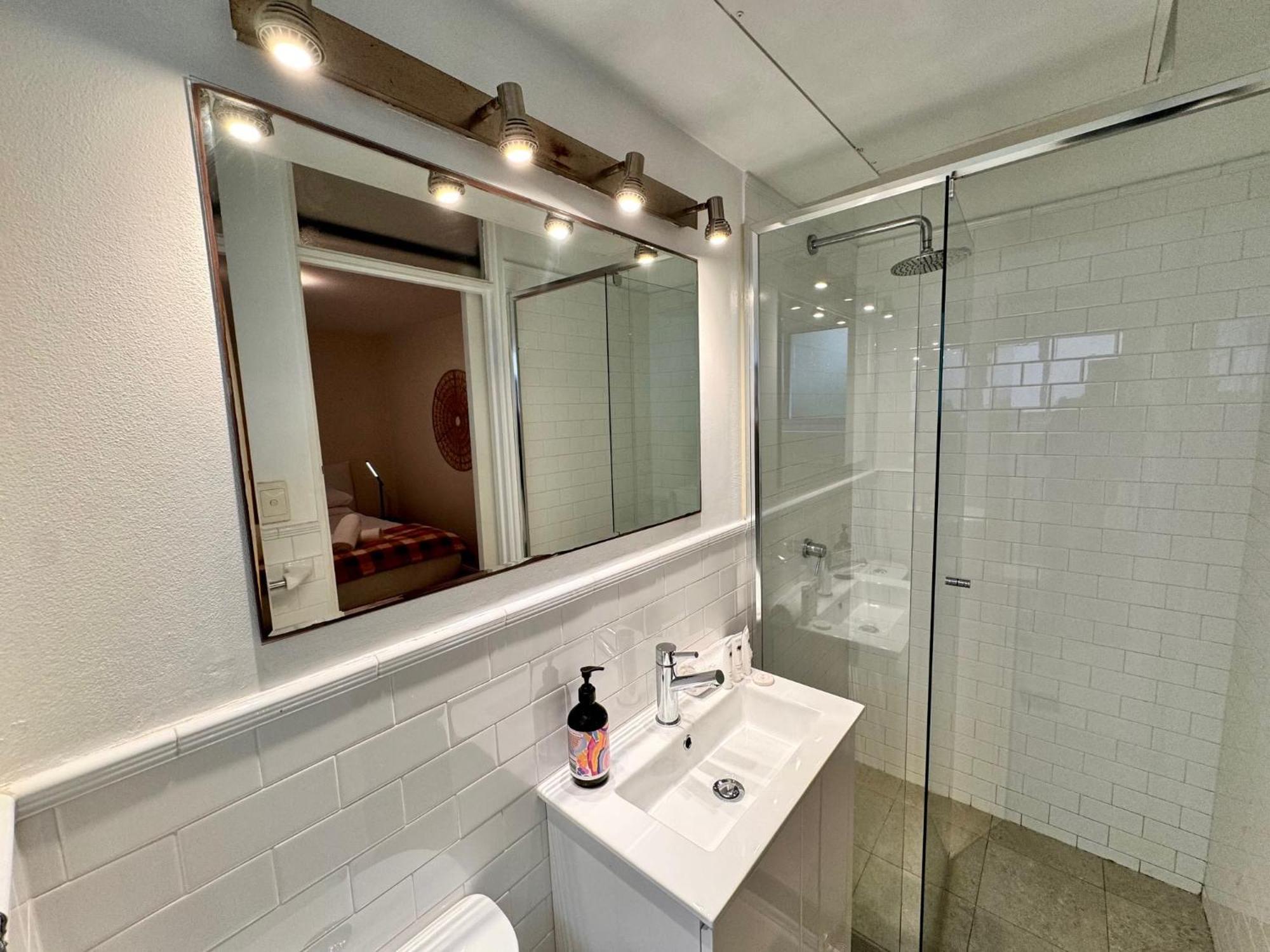 1 Bdrm Manly Beachside Apt With Parking Sydney Exterior foto